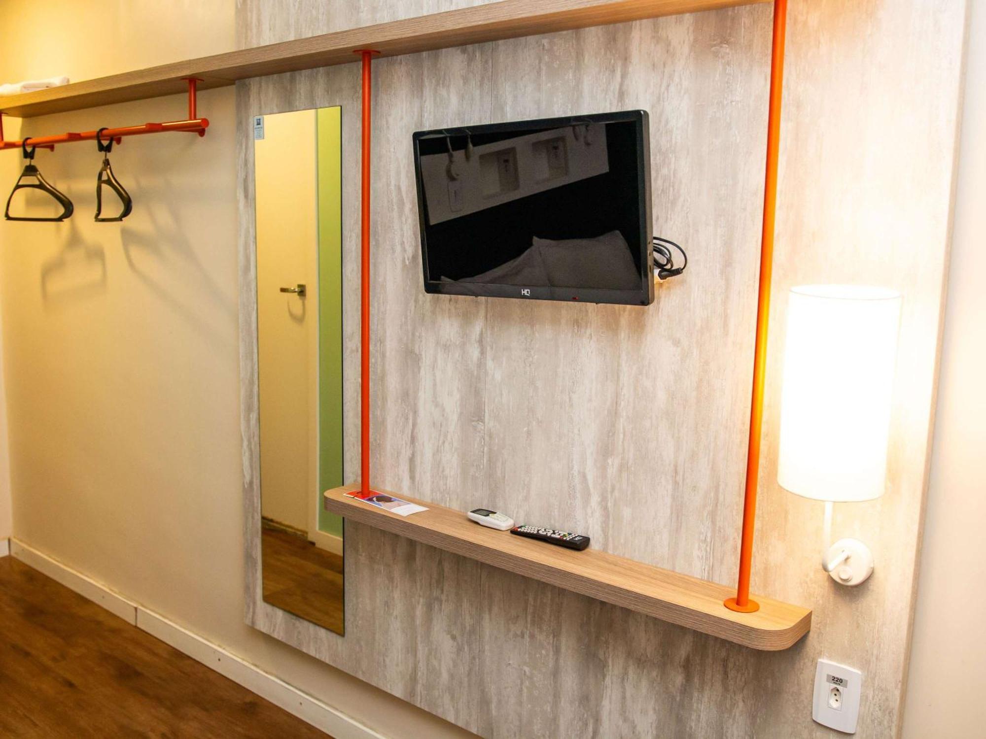 Ibis Budget Itaperuna Εξωτερικό φωτογραφία